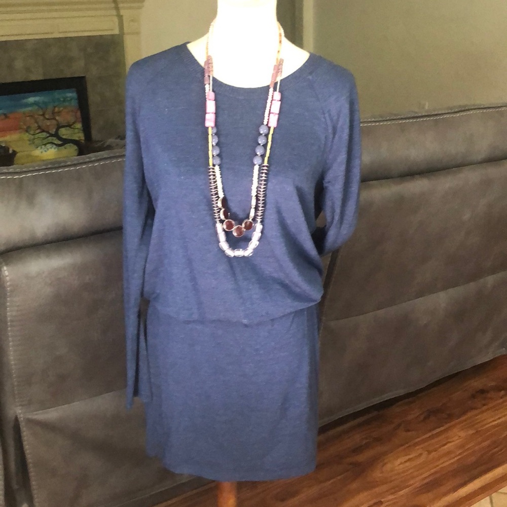 Very comfortable lightweight sweater dress.